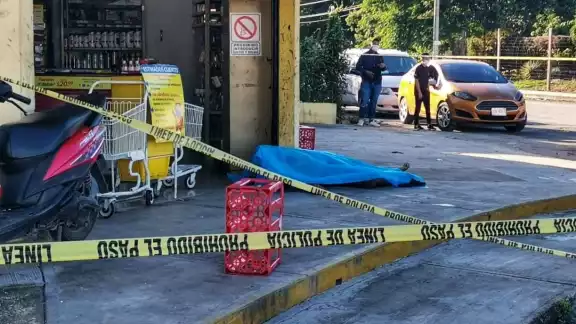 Los paramédicos que arribaron un poco más tarde confirmaron el deceso del hombre Los paramédicos que arribaron un poco más tarde confirmaron el deceso del hombre