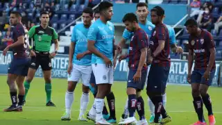 La derrota deja rezagado al equipo de "La Ola Futbolera"