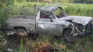 El vehículo transportaba a seis trabajadores más