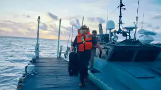 Ante su llegada a Puerto Juárez, fue trasladado a un hospital en Cancún