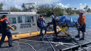 Equipo de rescate de la Quinta Región Naval trasladó a mujer embarazada a Puerto Juárez