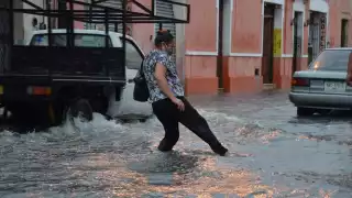 Centro de Mérida se inunda en su segundo día del Plan de Movilidad