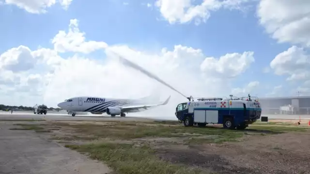 Las autoridades aeroportuarias hicieron el corte del listón para los destinos aéreos que se interrumpieron debido a la pandemia
