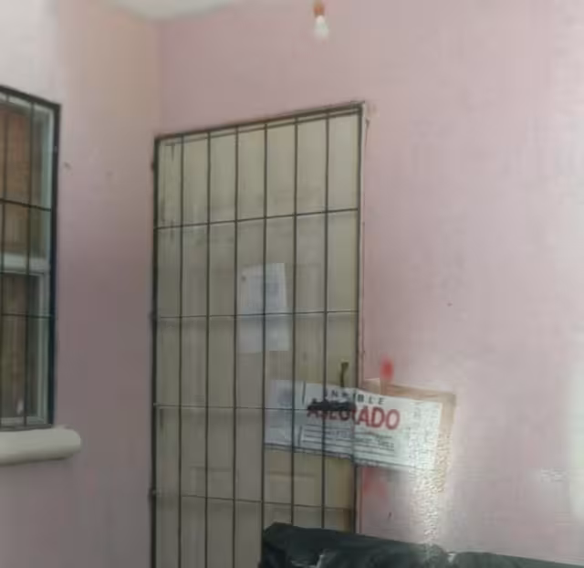 La vivienda fue asegurada luego de los operativos, al igual que la droga que fue hallada