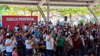 Denuncian campañas adelantadas en Cancún con bardas pintadas y entrega de apoyos