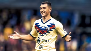 Viñas no estaba registrado y salió a calentar con el América