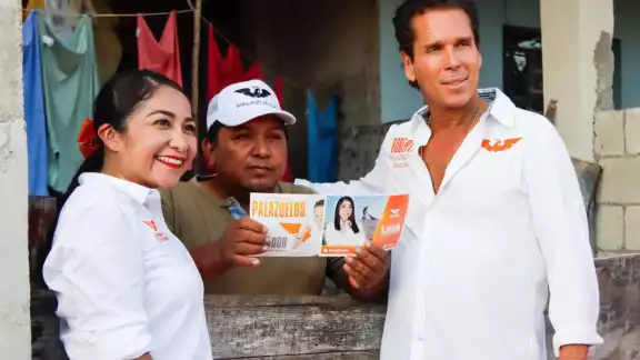 Los candidatos al Senado por Quintana Roo prometen a los pobladores arreglar temas que no son de su competencia Los candidatos al Senado por Quintana Roo prometen a los pobladores arreglar temas que no son de su competencia