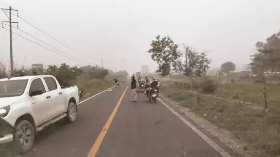 Motociclista pierde la vida al impactarse Motociclista pierde la vida al impactarse