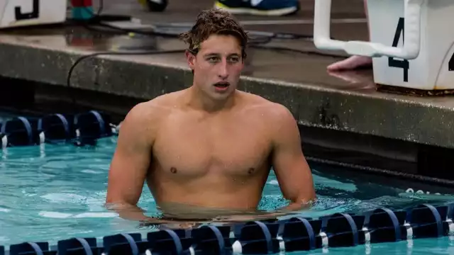 Duponto dejó com la plata a a Leif Bouwman con un registro de 52.41, mientras el brronce se lo llevó Jack Hall, con 52.93