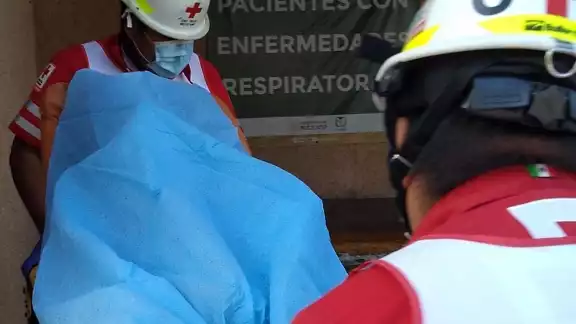 Al lugar llegaron los agentes de la Policía Quintana Roo quienes tomaron conocimiento de lo ocurrido Al lugar llegaron los agentes de la Policía Quintana Roo quienes tomaron conocimiento de lo ocurrido