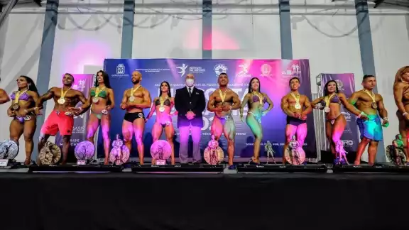 El cancunense Luis Uriel López Vizcaya se consagró flamante campeón absoluto del certamen El cancunense Luis Uriel López Vizcaya se consagró flamante campeón absoluto del certamen