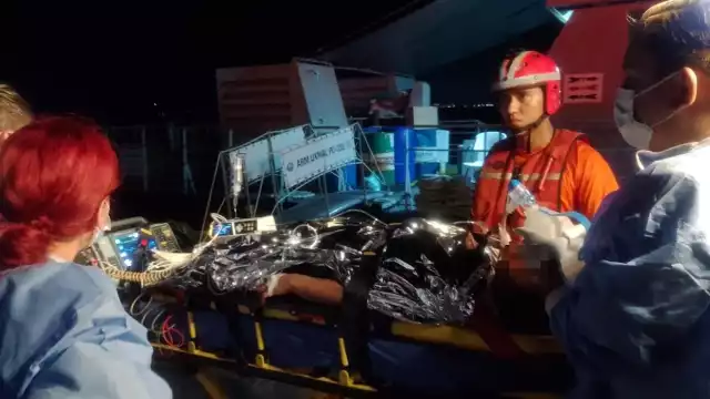 El equipo de rescate de la Semar de la Novena Región Naval brindó apoyó al Hospital Comunitario de Isla Mujeres