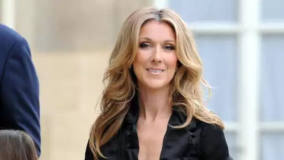 Céline Marie Claudette Dion se encuentra con problemas de salud, por lo que tuvo que cancelar, de nueva cuenta, su gira Courage en Estados Unidos Céline Marie Claudette Dion se encuentra con problemas de salud, por lo que tuvo que cancelar, de nueva cuenta, su gira Courage en Estados Unidos