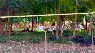 El cuerpo de un hombre fue hallado en el parque de la Supermanzana 215 de Cancún con huellas de tortura