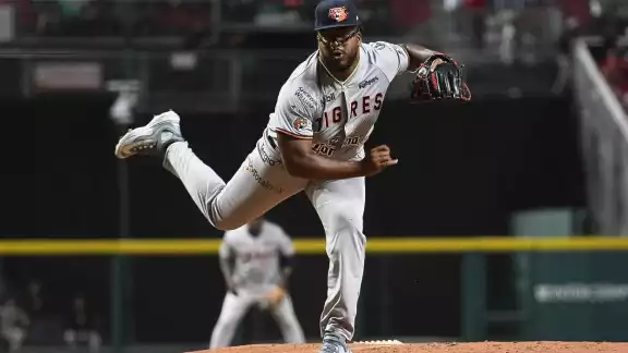 Los Tigres de Quintana Roo visitarán a partir de este viernes al domingo a su acérrimo rival los Diablos Rojos del México Los Tigres de Quintana Roo visitarán a partir de este viernes al domingo a su acérrimo rival los Diablos Rojos del México