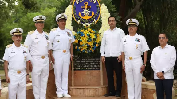 José Luis Arellano Ruiz acudió en representación de José Rafael Ojeda Durán, titular se la Semar
