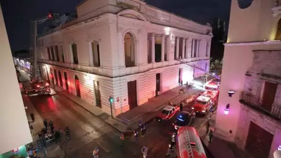 El fuego fue controlado sin registrar personas heridas El fuego fue controlado sin registrar personas heridas