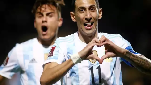 Di María celebrando