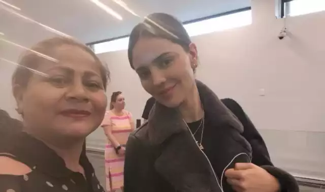 Aeropuerto de Ciudad del Carmen recibe a actriz en vísperas de celebraciones