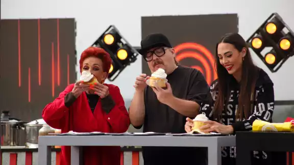 Esta celebridad podría abandonar el reality de cocina durante el próximo episodio según las redes sociales Esta celebridad podría abandonar el reality de cocina durante el próximo episodio según las redes sociales