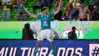 Los auriazules dejaron escapar una ventaja de tres goles cortesía de Dinenno, Del Prete y Salvio; Di Yorio y Campbell sacaron la casta por La Fiera