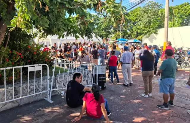 Trabajadores del servicio tributario estatal reconocieron que la plataforma no está diseñada para accesos simultáneos, por lo que falla constantemente