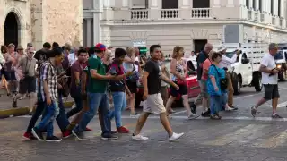 Se espera cielo medio nublado la mayor parte del día con lluvias aisladas en Quintana Roo