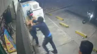 La víctima, junto con sus compañeros, ubicó a los agresores en una vivienda de la calle Manuel M. Diéguez, entre las calles Esteban B. Calderón y Mariano Escobedo.