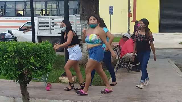 Algunos no portaban correctamente el cubrebocas y relajaban las medidas preventivas