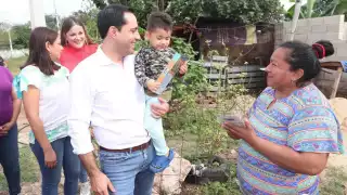 Mauricio Vila entregó apoyos a las familias que más necesidad tienen en el estado