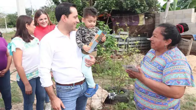 Mauricio Vila entregó apoyos a las familias que más necesidad tienen en el estado