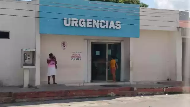 El hombre en realidad es enfermero del Hospital General de Cozumel, y se hizo pasar por médico para atender al paciente