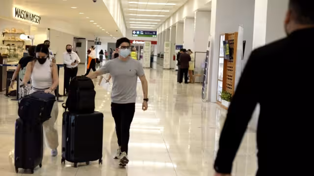 El único vuelo que ha operado en el aeropuerto de Mérida es el 1110/1111 de Viva Aerobus que llegó a las 02:50