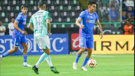 Los equipos de Larcamón y Ferretti se anularon y terminaron por sumar un conveniente punto a sus intereses