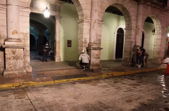 En esta limpieza participó personal del Instituto Nacional de Antropología e Historia (INAH)