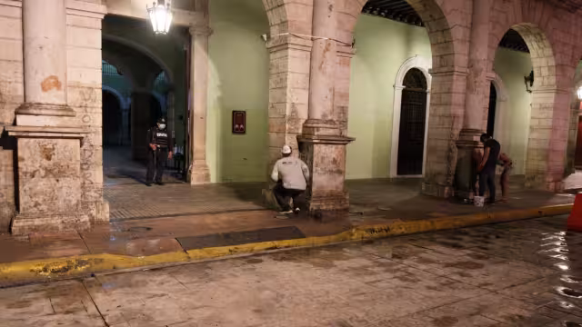 En esta limpieza participó personal del Instituto Nacional de Antropología e Historia (INAH)