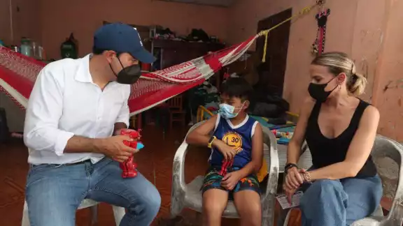 José Adrián Martínez Poot, originario de Celestún, recibirá un apoyo económico y alimenticio