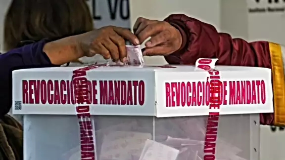 Revocación de Mandato es un referéndum impulsado por el presidente Andrés Manuel López Obrador. Foto: Cuartoscuro Revocación de Mandato es un referéndum impulsado por el presidente Andrés Manuel López Obrador. Foto: Cuartoscuro