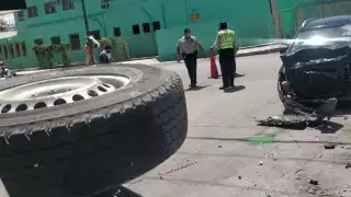 El percance terminó con daños en ambas unidades