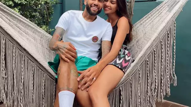 Joana Sanz, esposa de Dani Alves, se limitó a dar declaraciones