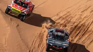 "No hay ningún elemento suplementario para hablar de anulación" del Dakar, declaró el director del rally, David Castera.