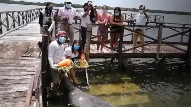 Daniel festejó su cumpleaños con un pastel de frutas