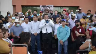 Manifestantes mantendrán tomadas las instalaciones de la Unacar hasta que haya acuerdo