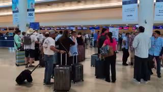 Tráfico nacional cae 7.3% en el aeropuerto de Cancún; crecimiento total apenas alcanza 0.4%