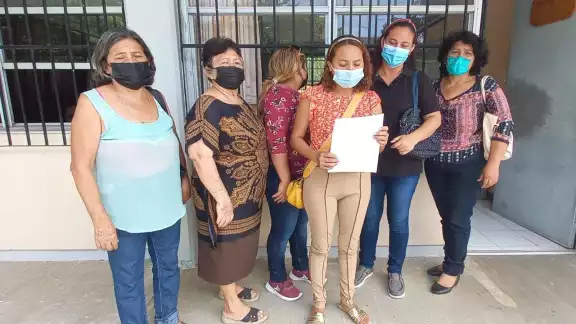 Madres piden la intervención de la Seduc