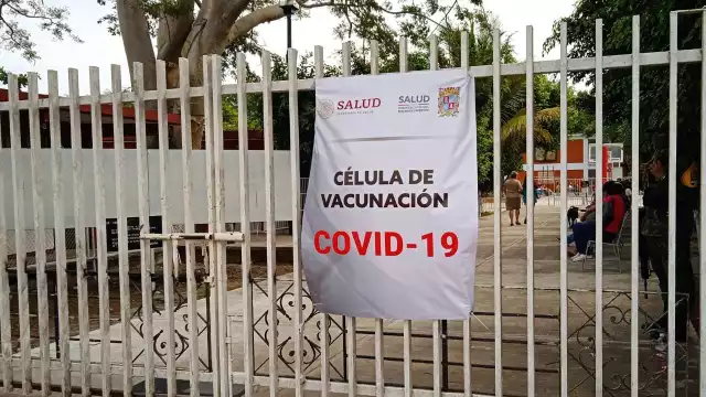 Elementos de la Sedena explicaron a los maestros el proceso a seguir para evitar complicaciones y la importancia de respetar las medidas de prevención.