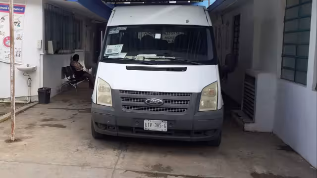 El hombre fue trasladado a un centro médico para su atención