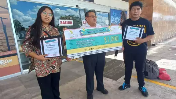 El premio lo convocan las secretarias del Trabajo y Saludo junto con el Imjuve El premio lo convocan las secretarias del Trabajo y Saludo junto con el Imjuve