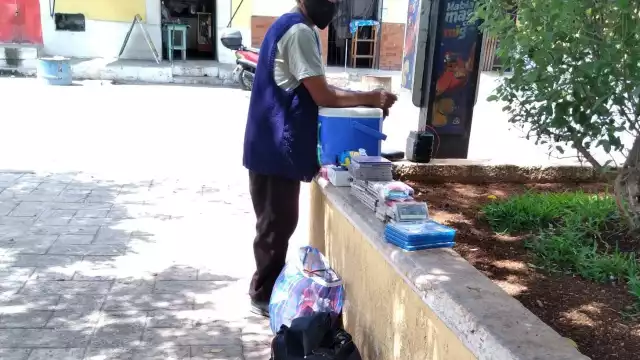 La mayoría de las entregas se realizan en el parque de la plaza principal