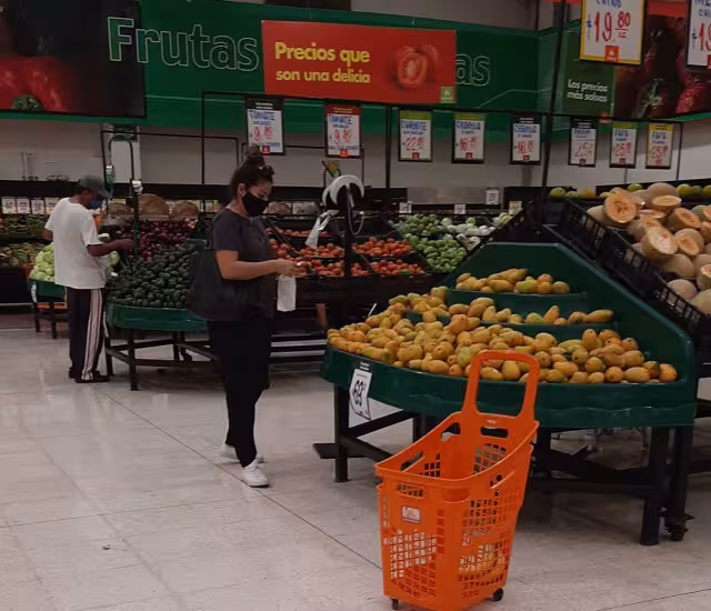 Las personas deben cumplir con las medidas sanitarias